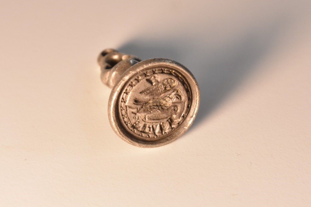 Antiquities - an English Medieval silver armorial seal