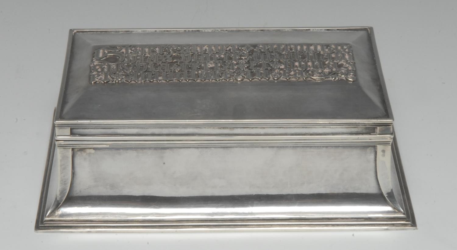 Omar Ramsden - an Arts and Crafts spreading rectangular casket