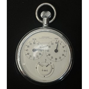 WW2 Third Reich Kriegsmarine Torpedo Timer Stopwatch maker marked to dial "Junghans Process Tine Meter" along with "Foreign". Dials for Minutes, Seconds and 1/10th of a second. Reverse of the nickle plated case is marked with KM Eagle M, 1285/42 along with "Torpedoschule Murwik". Working order.