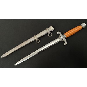 WW2 Third Reich Heer Offizierdolch Army officers dagger with double edged blade 257mm in length, maker marked "Alcoso, Solingen". Orange Trolon grip. Overall length 380mm. Complete with scabbard.