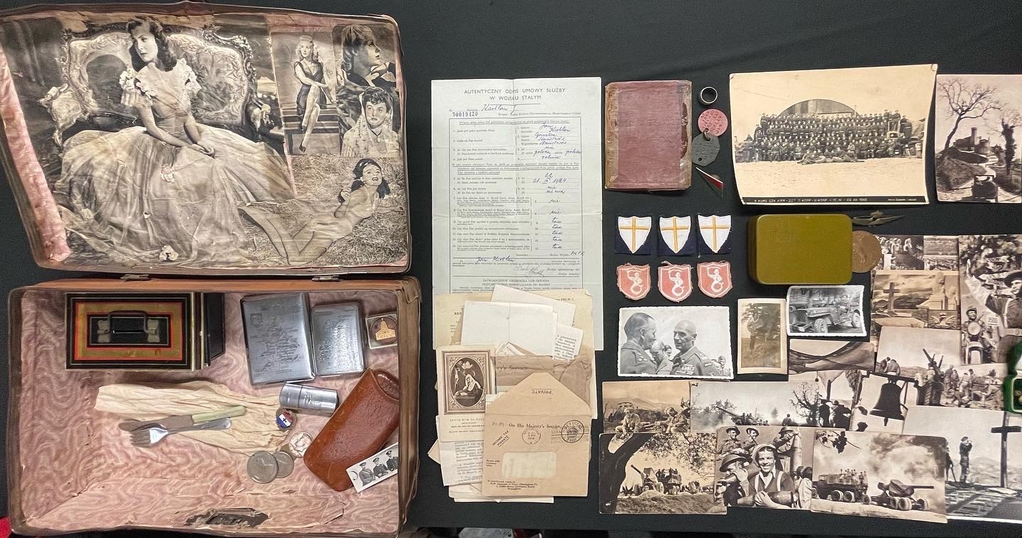 WW2 Polish Army Group to 1924 1131-111 Szereg. Janiek Kachlan, 22 Kompania Zaopatrywania Artylerii (22 Coy Polish ASC Arty) comprising of : Identity Discs, AB64 Paybook, 3 Polish 2nd Korps Formation Signs, 3 8th Army Formation Signs, Single enamel Italian made collar pennon, large unit group photo dated 22/12/1945, 14 Postcards of the unit in Italy published by 2nd Korps, two private photos included one of him in a Jeep, British War Medal entitlement slip, a large amount of paperwork pertaining to his enlistment in the Polish Resettlement Corps 1946-1948 and early post war employment in the UK, 1943 dated British Boiled Sweets Ration Tin, Italian Air Force Post-1943 Co-Belligerent Force Pilot Wing no makers mark, .925 Silver Ring, British XXX Corps Medallion, RA Sweetheart badge. Also included is a small suitcase with "pin up" photos pasted inside the lid which held his belongings after being conscripted as a forced labourer by the Germans in 1939 when he was aged 15. Plus post war British cigarette cases, lighter, money box, letters pertaining to his wife, etc, etc.