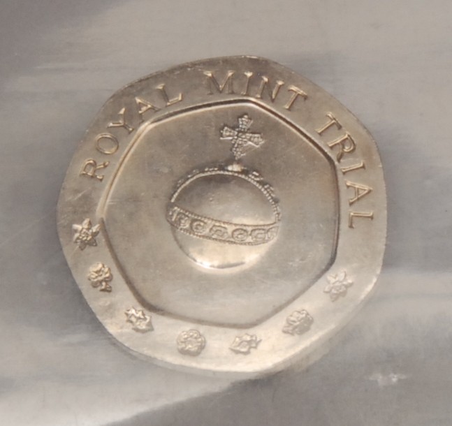 Coins - Experimental - a Royal Mint trial 25p coin, cupro-nickel, 1981