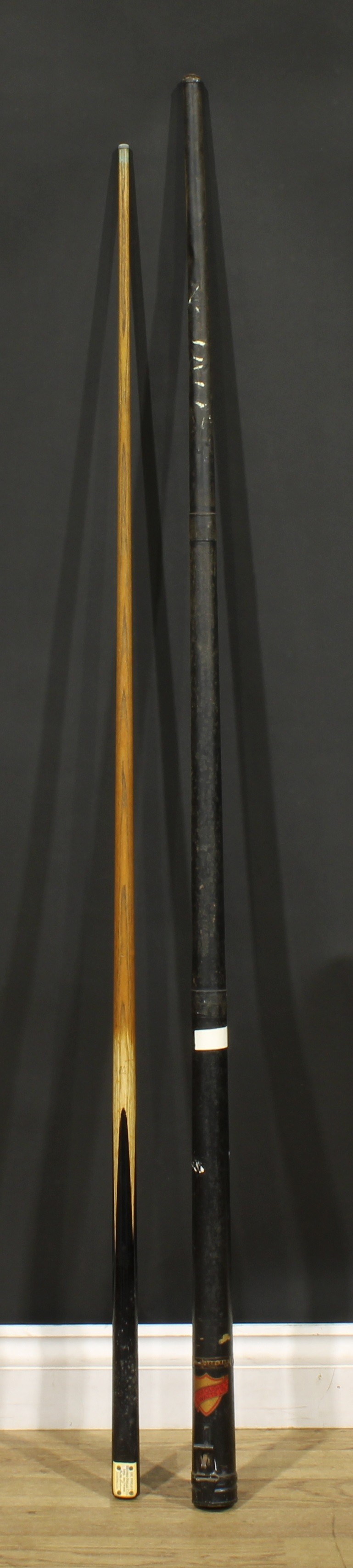 Sport - Walter Lindrum World Record Break Cue 3262, December 7th 1929, Australia, in a case