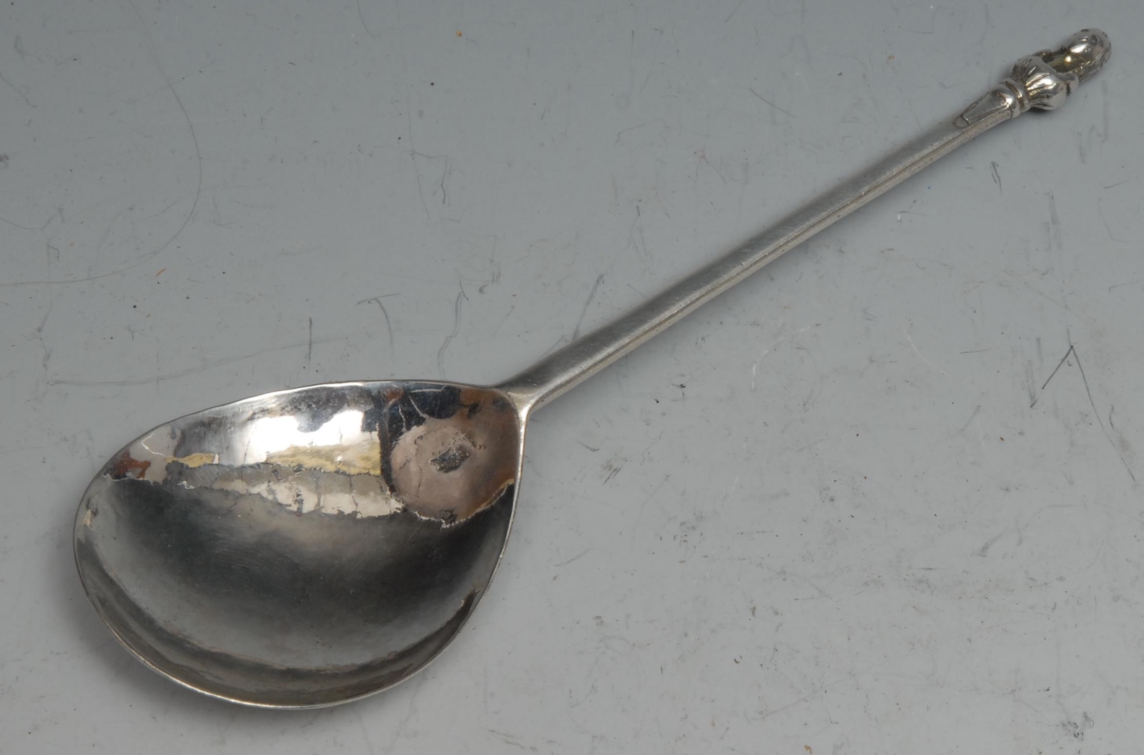 An Elizabeth I silver Maidenhead spoon, 16cm long, London 1562