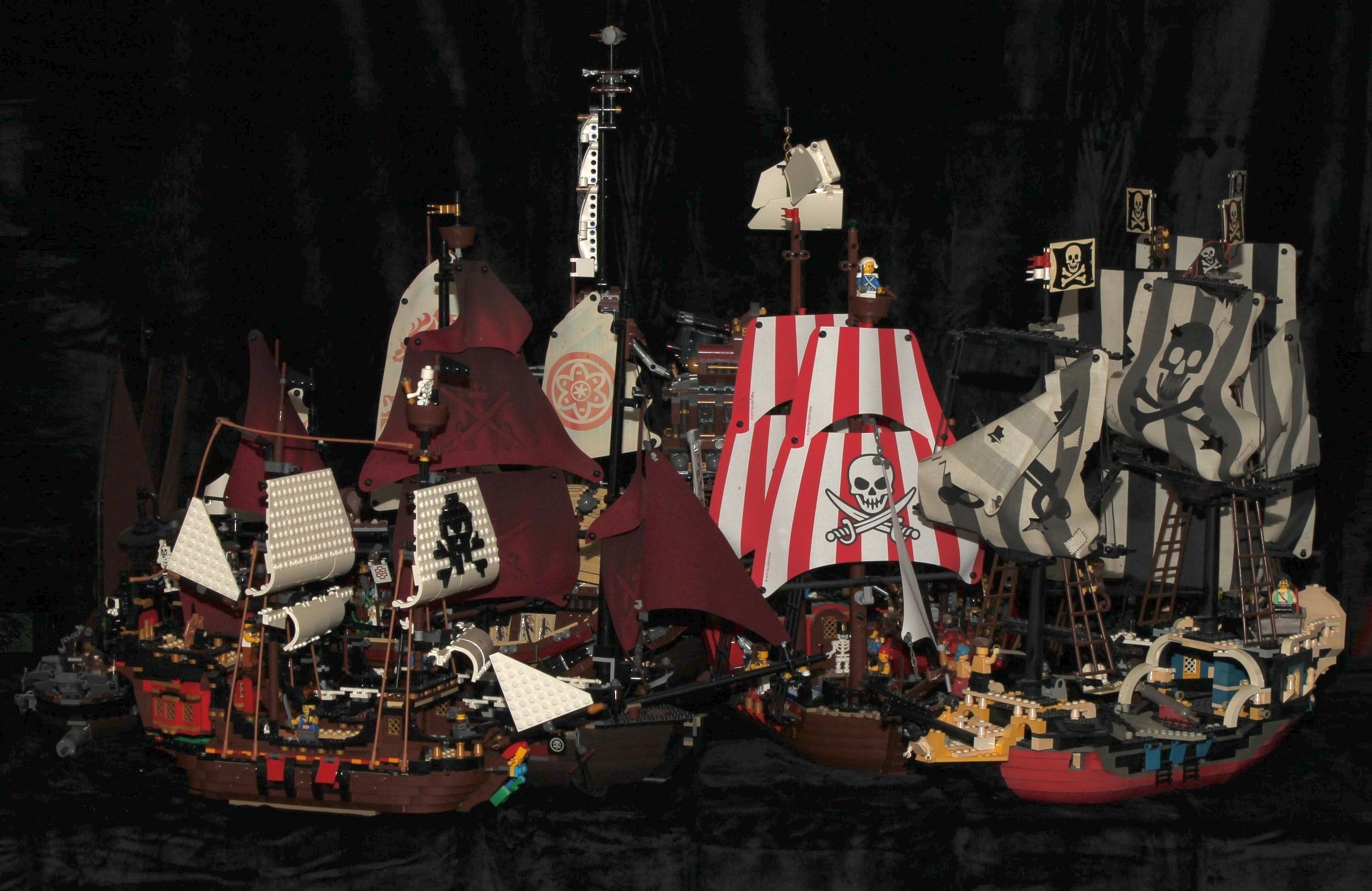 Lego - Pirate ships; Metal Beard’s Sea Cow, etc (9)  This lot is part of a collection from a deceased estate. All models were constructed and remained constructed in the home and as such we do not have boxes or instruction manuals and the models are therefore sold as seen.