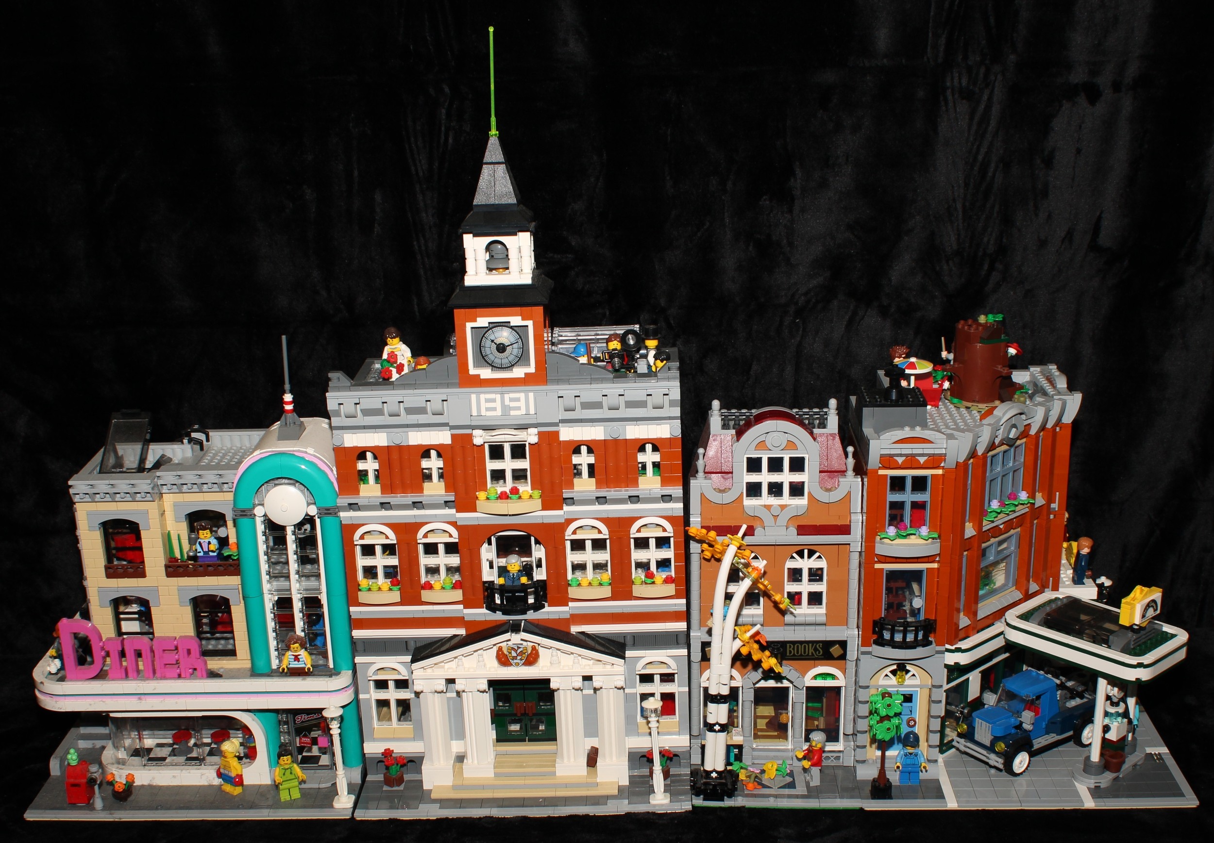 Lego - Creator Expert, 10264 Corner Garage, unboxed; 10224 Town Hall, 10260 Downtown Diner, unboxed (3)  (10264) Retired Product. Previously £159.99RRP.  (10224) £149.99RRP.  (10260) Retired product. Previously £129.99RRP.  This lot is part of a collection from a deceased estate. All models were constructed and remained constructed in the home and as such we do not have boxes or instruction manuals and the models are therefore sold as seen.