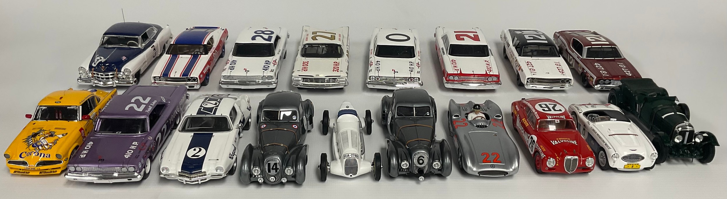 Spark Models - SUS112 Ford Galaxie, 1/43 scale; S2907 Chevrolet Biscayne, 1/43 scale; S43PP69 Ford Torino, 1/43 scale; S2603 Chevrolet Camaro Chaparral, 1/43 scale; S2959 Studebaker, 1/43 scale; Bentley Corniche, 1/43 scale; 43LM29 Bentley Speed Six, 1/43 scale; Austin Healey 100S, 1/43 scale; Mercedes-Benz W25 1934, 1/43 scale; etc, unboxed (18)