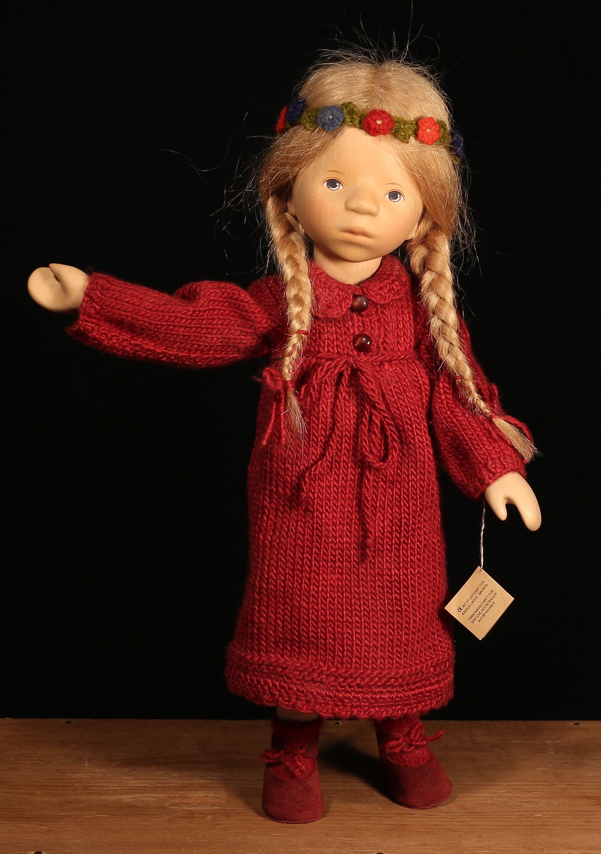Neue Münchner Kinderpuppen H206 wooden artist doll, designed by Elisabeth Pongratz (Germany), paper tag to arm, 38cm high