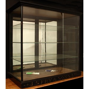 A late 19th/early 20th century J.S.Fry & Sons Ltd rectangular counter top display cabinet
