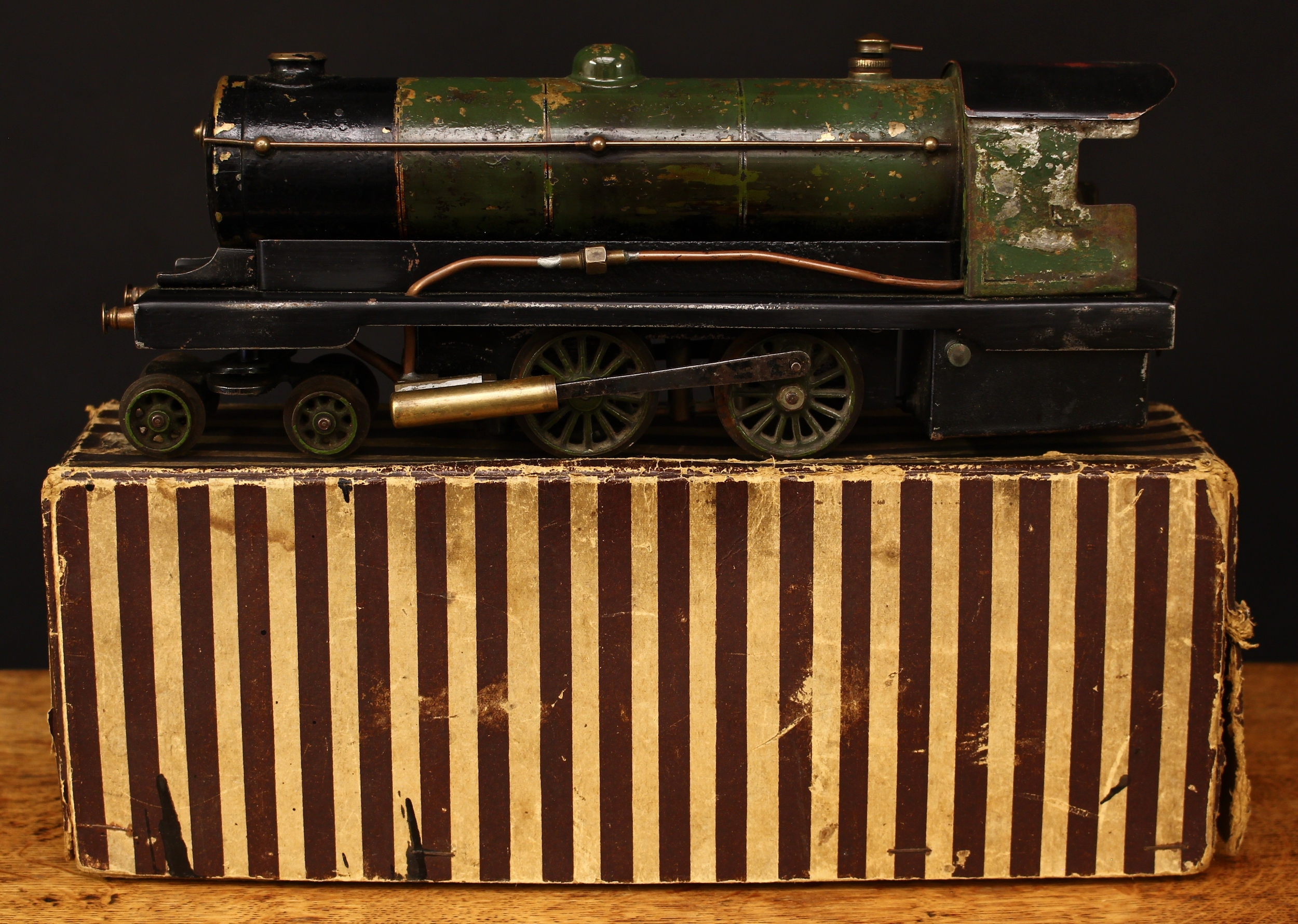 Bowman Models No.234 O Gauge tinplate live steam 4-4-0 locomotive, green livery, horizontal boiler type, 30cm long, boxed - brown and white striped box lid