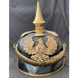 WW1 Imperial German Army Officers Pickelhaube Helmet with Prussian helmet plate, officers chin strap. Complete with liner. No date or makers markings.