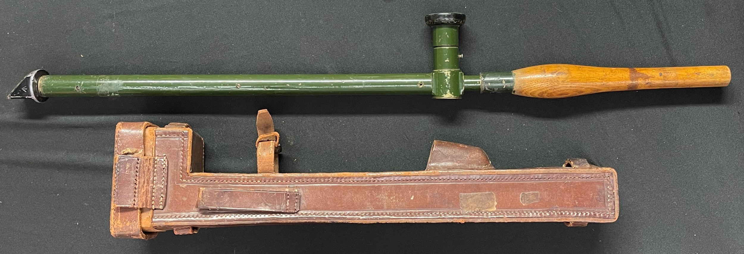 WW1 British Trench Periscope No.25 complete in leather carrier. Maker marked "AJ Beck Ltd" and dated 1918.