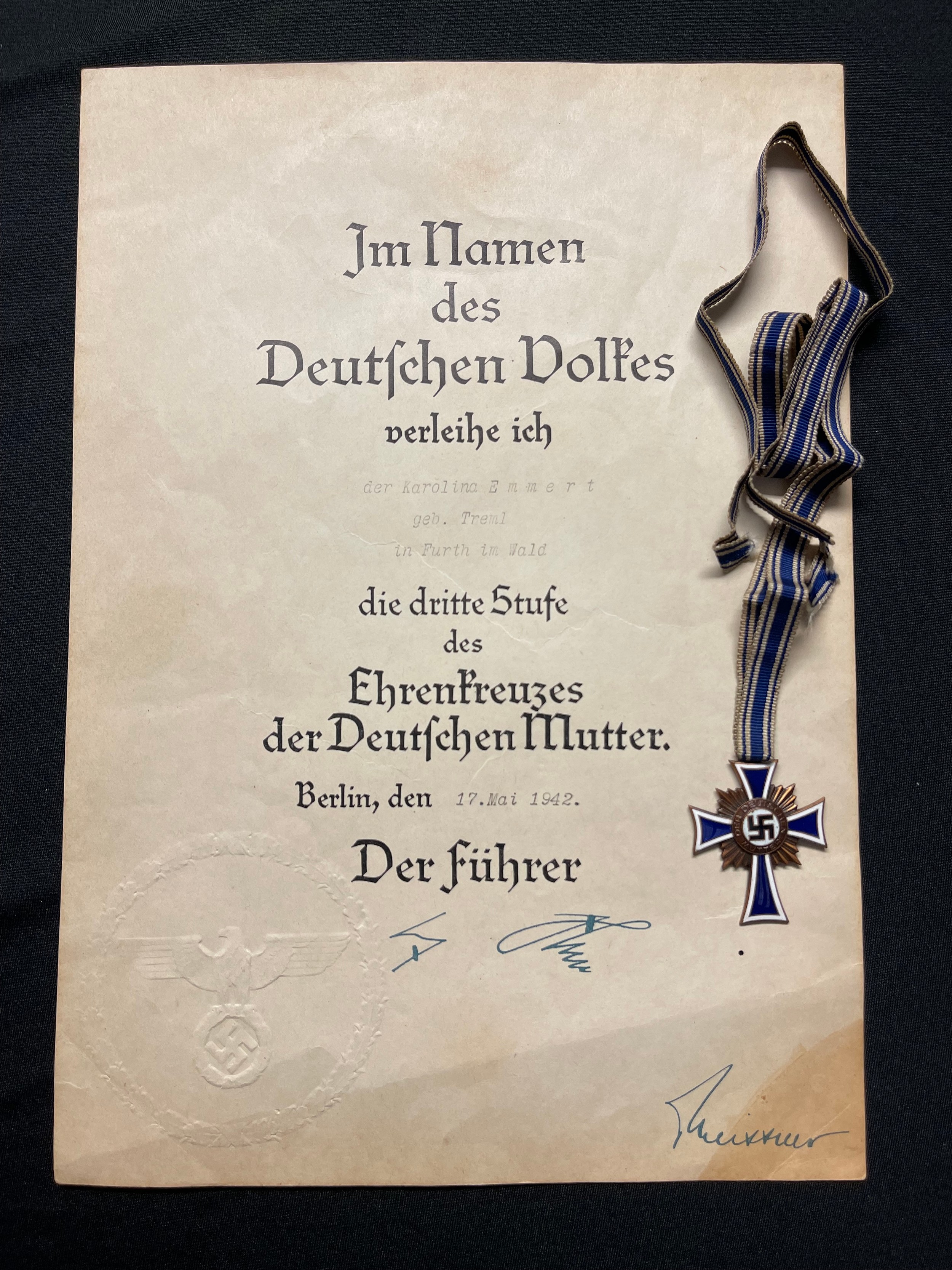 WW2 Third Reich Ehrenkreuz der Deutsche Mutter Dritte Stufe - Mother's Cross 3rd Class (Bronze). Along with original citation.