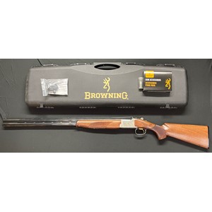 Browning Model 525 12 Bore Over and Under Shotgun with 762mm long barell, serial no 63167MP. Overall length 120cm. Engraved decoration to receiver featuring Game birds. Comes in original case with spare Chokes and with original sale invoice and warranty from 2009. NOTE: Buyer must hold a valid Shotgun Certificate or be a Registered Firearms dealer.