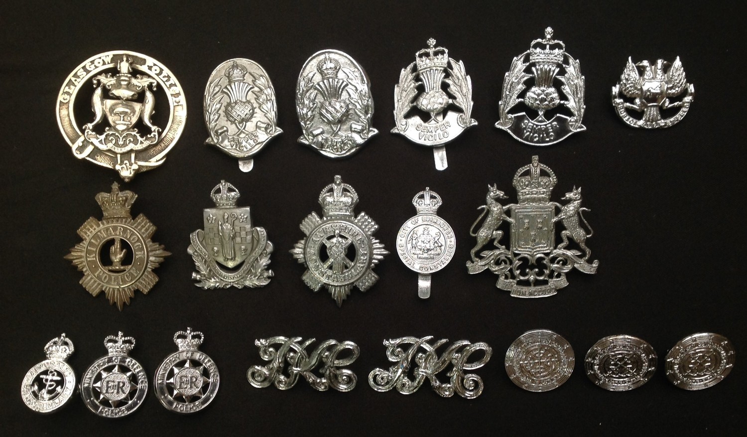 Scottish Police cap badges etc : Kings Crown pre 1950 Kilmarnock Police: Kings Crown Aberdeen City Police: Kings Crown City of Edinburgh Specials: Kings Crown Ayrshire Constabulary: Kings Crown Strathcyde Police Strathcyde cap badge x 2: Queens Crown Strathcyde Police cap badge: Perth City Police collar dog, Perthshire & Kinrosshire Police collar dogs x 2: Northern Constabulary collar dogs x 3: Glasgow Police cap badge a/f: Queens Crown MOD Police collar dogs x 2: Kings Crown Admiralty Constabulary collar dog.