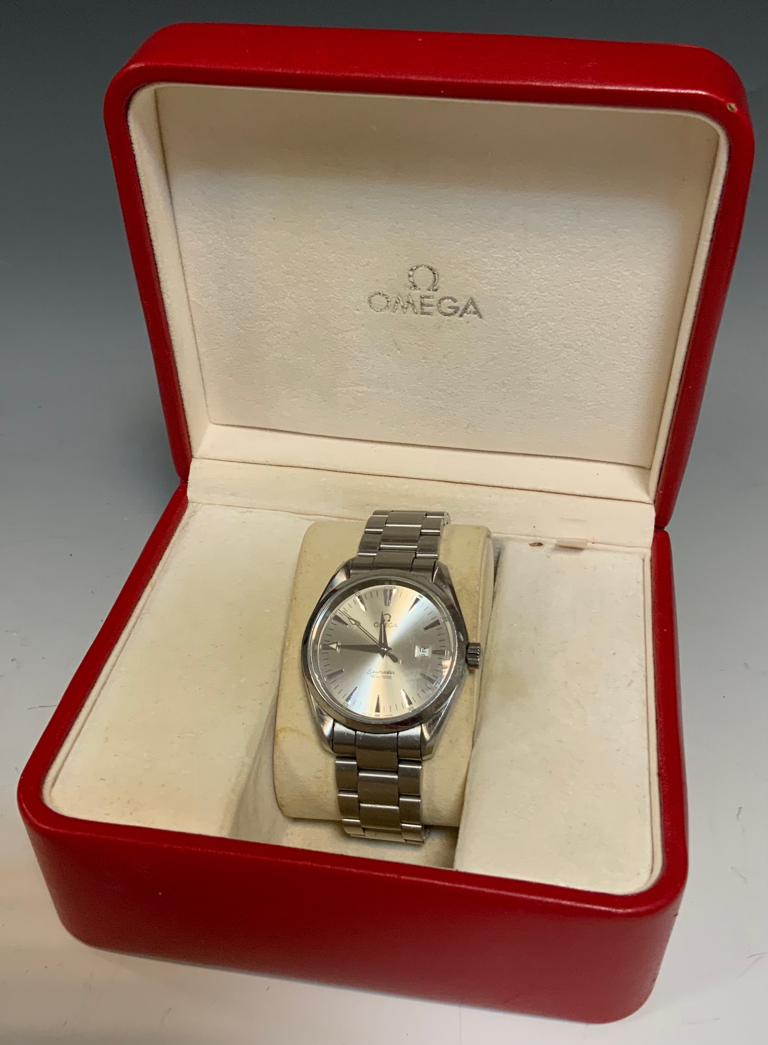 Omega - a Gentleman's Seamaster 150 Aqua Terra stainless steel bracelet wristwatch, brushed silver dial, rhomboid baton markers,  centre seconds, date aperture, 1538 quartz movement, 898 brushed steel bracelet, Ref 25173000, boxed with Warranty cards.