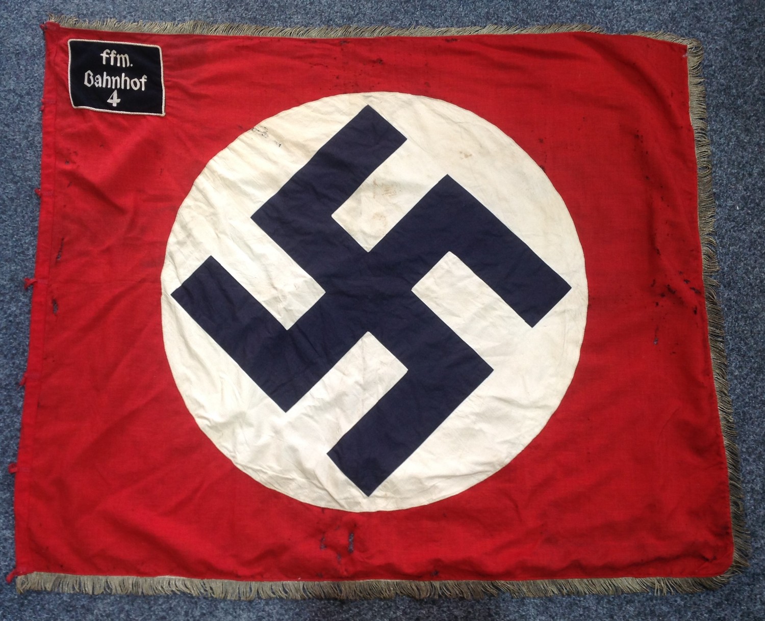 WW2 Third Reich Nationalsozialistische Betriebszellenorganisation ( National Socialist Factory Cell Organization)  Flag from Frankfurt on Main Railway station. Unit patch "ffm Bahnhof 4". Multipart construction. Size 135cm x 115cm.