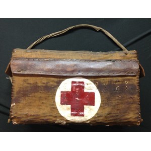 WW2 British Army Rare RAMC Medical Companion wicker basket. WD Broad Arrow marked the the leather sides of the lid. Includes "Instruments Regimental Pannier" containing 7 original medical instruments: and a quantity of bandages in original packaging of various dates and a tin of Flexoplast bandage. No date or makers marks to pannier.