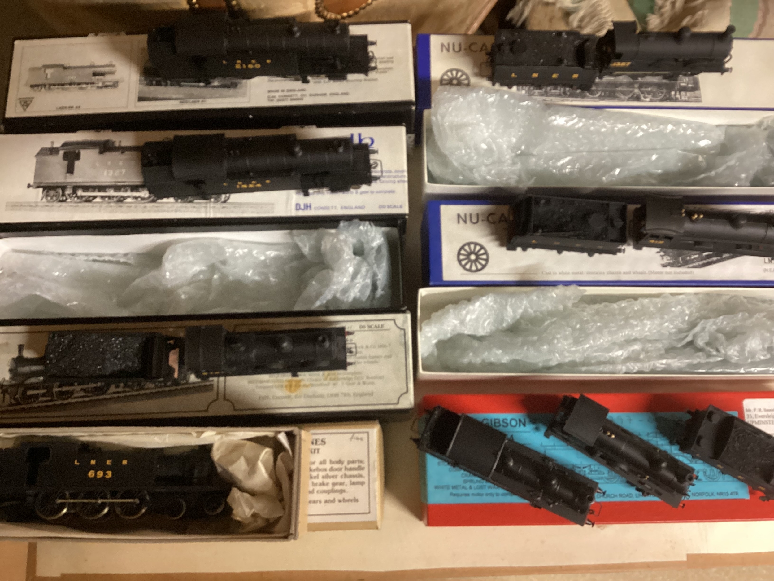 Model Railway interest; LNER kit built locos  largely LNER 00 gauge  in boxed finely built( one has a part unattached) to include Nu Cast DJH Aland Gibson boxes ( trains are possible in incorrect boxes)