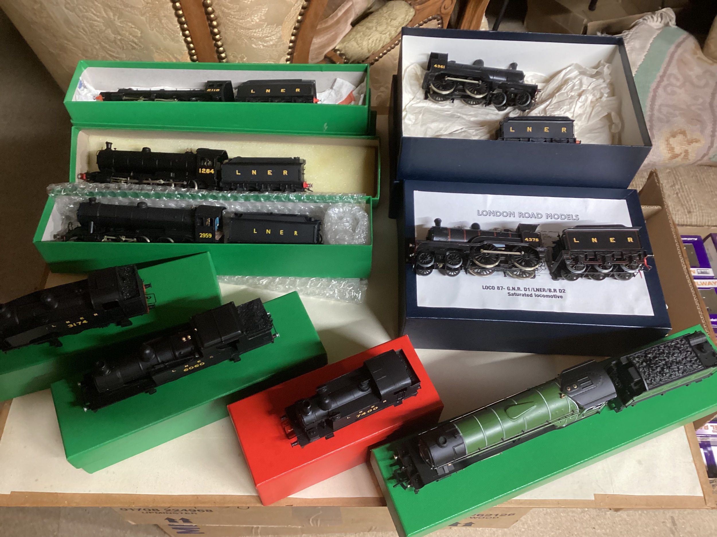 Model Railway toy interest; London Road Models and others built kits across 9 boxed pieces -quantity as shown)
